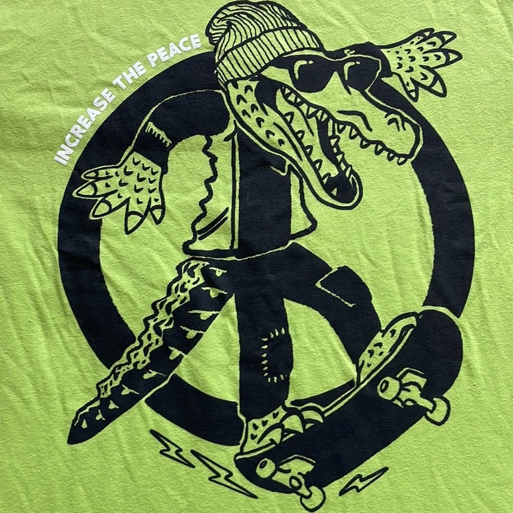 Skateboarding Alligator Peace sign T-shirt